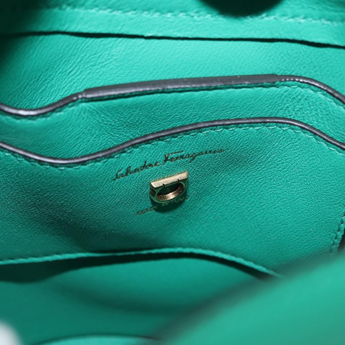 Salvatore Ferragamo Gancini Leather Green Leather Handbag (Pre-Owned)
