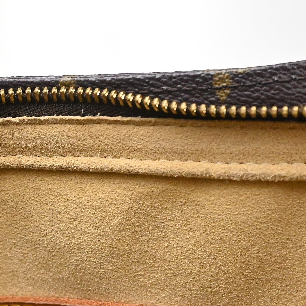 Louis Vuitton Looping Monogram Canvas Brown Canvas Handbag (Pre-Owned)