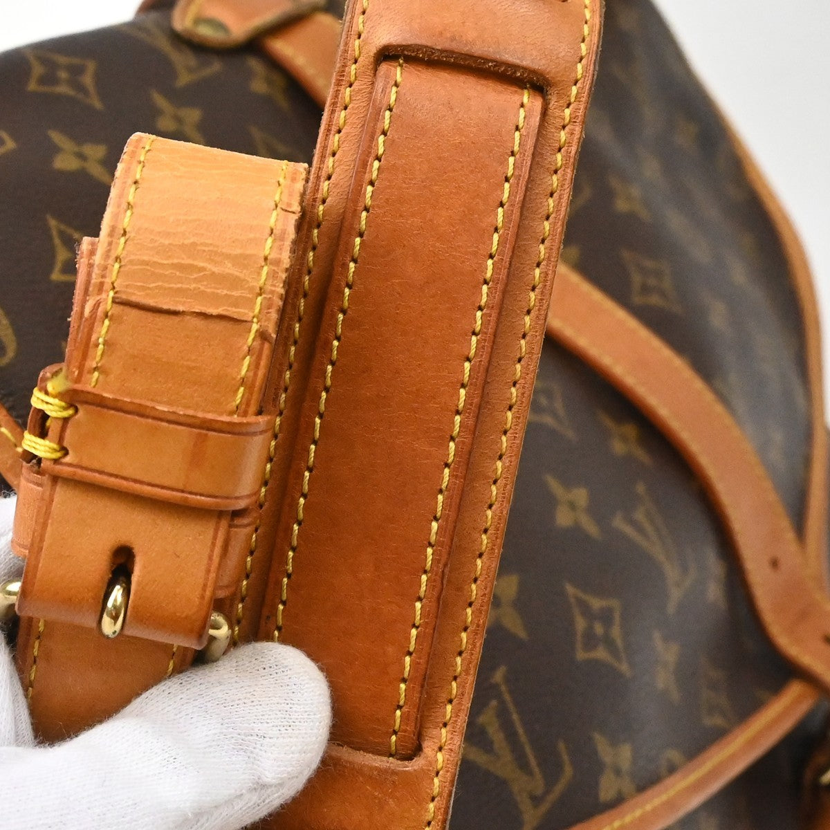 Louis Vuitton Saumur Monogram Canvas Brown Canvas Shoulder Bag Bag (Pre-Owned)