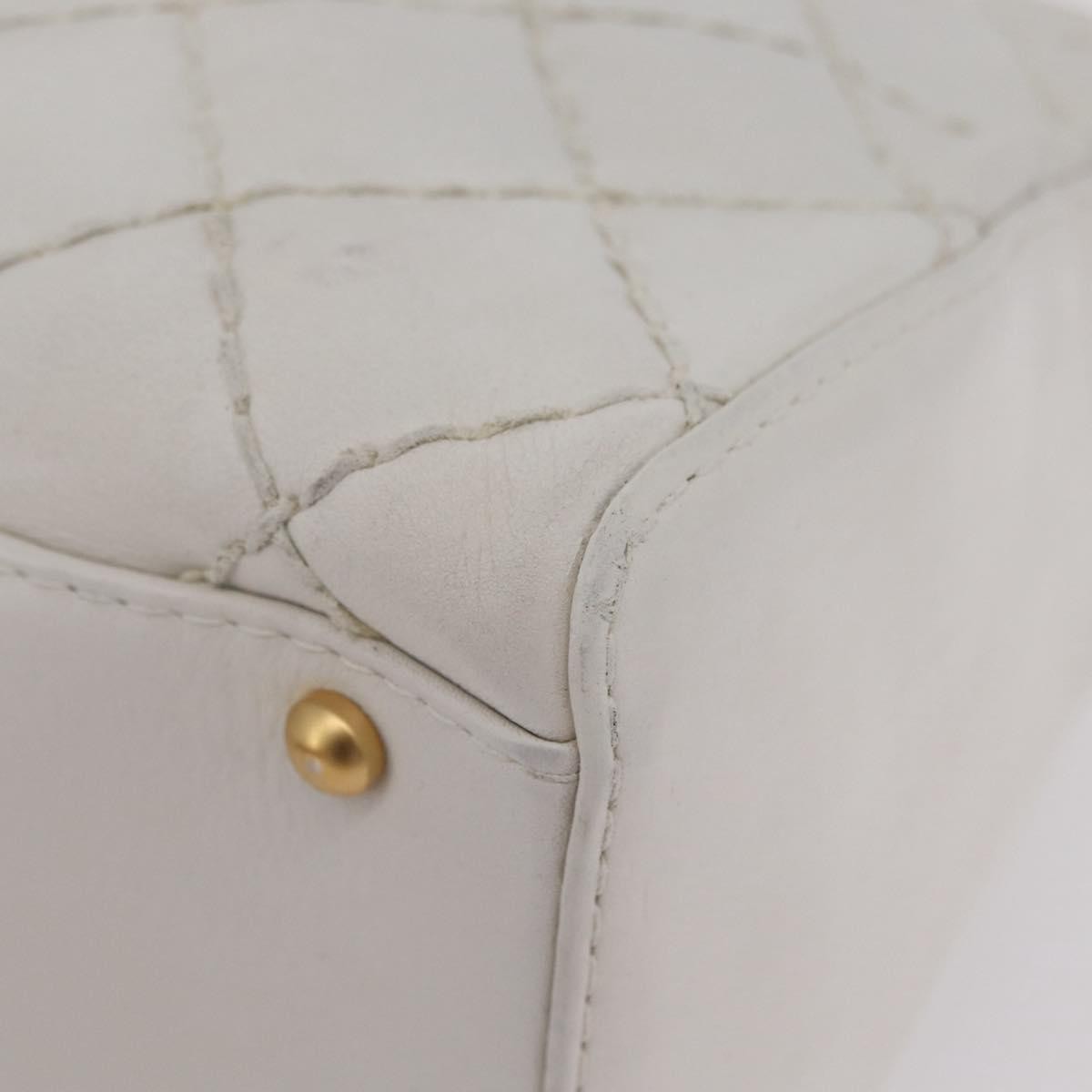Chanel Vintage Cc Zip Around Bowler Quilted Caviar White Leather Handbag (Pre-Owned)