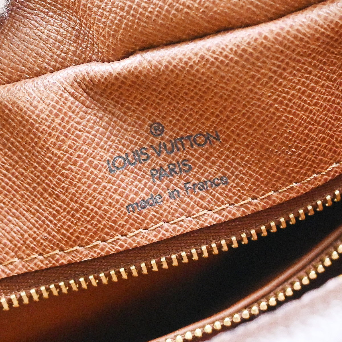Louis Vuitton Nil Messenger Monogram Canvas Brown Canvas Shoulder Bag Bag (Pre-Owned)
