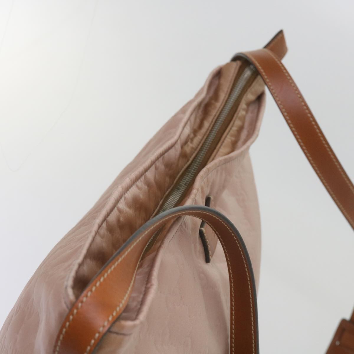 Gucci Gg Canvas Canvas Pink Canvas Shoulder Bag Bag (Pre-Owned)