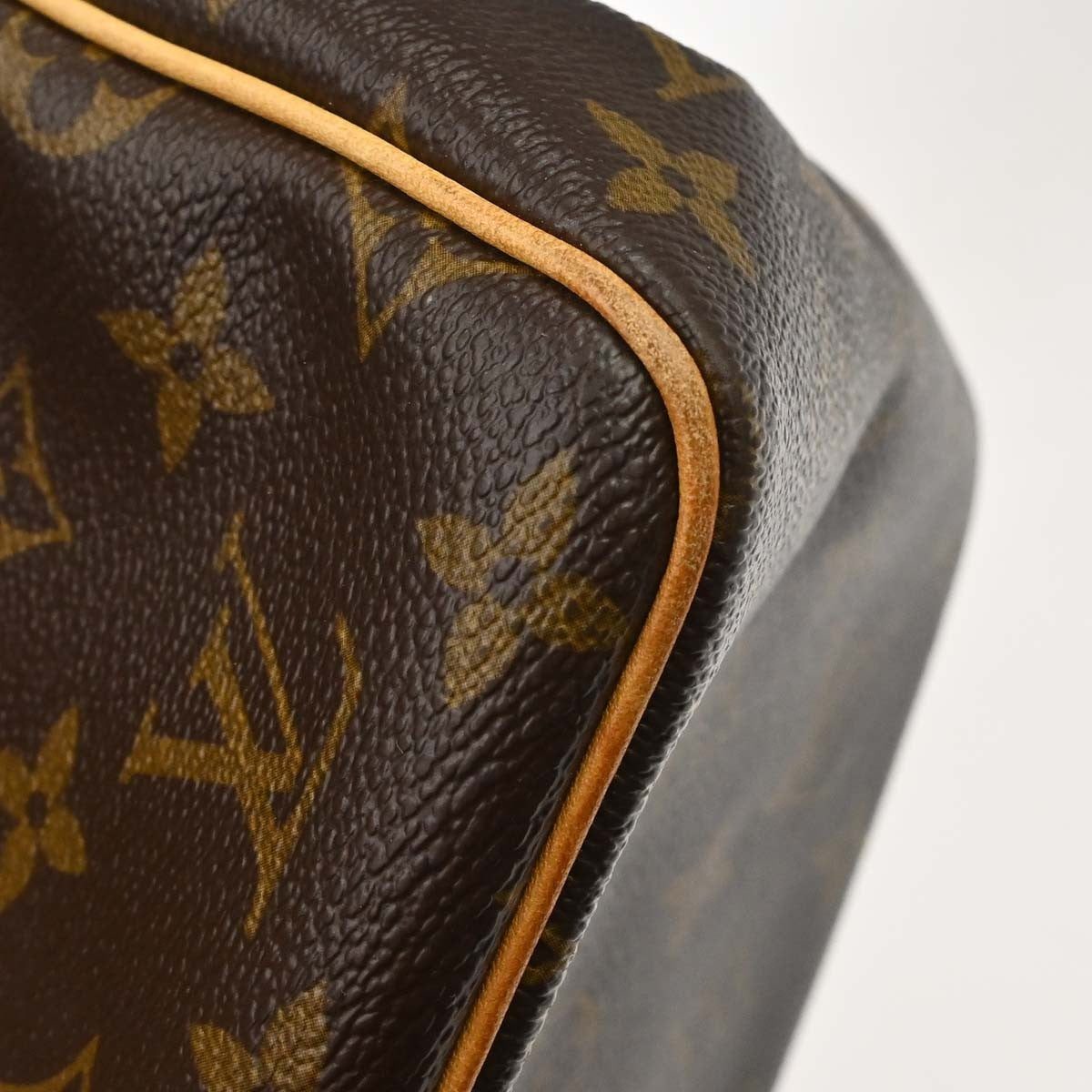 Louis Vuitton Batignolles Monogram Canvas Brown Canvas Shoulder Bag Bag (Pre-Owned)