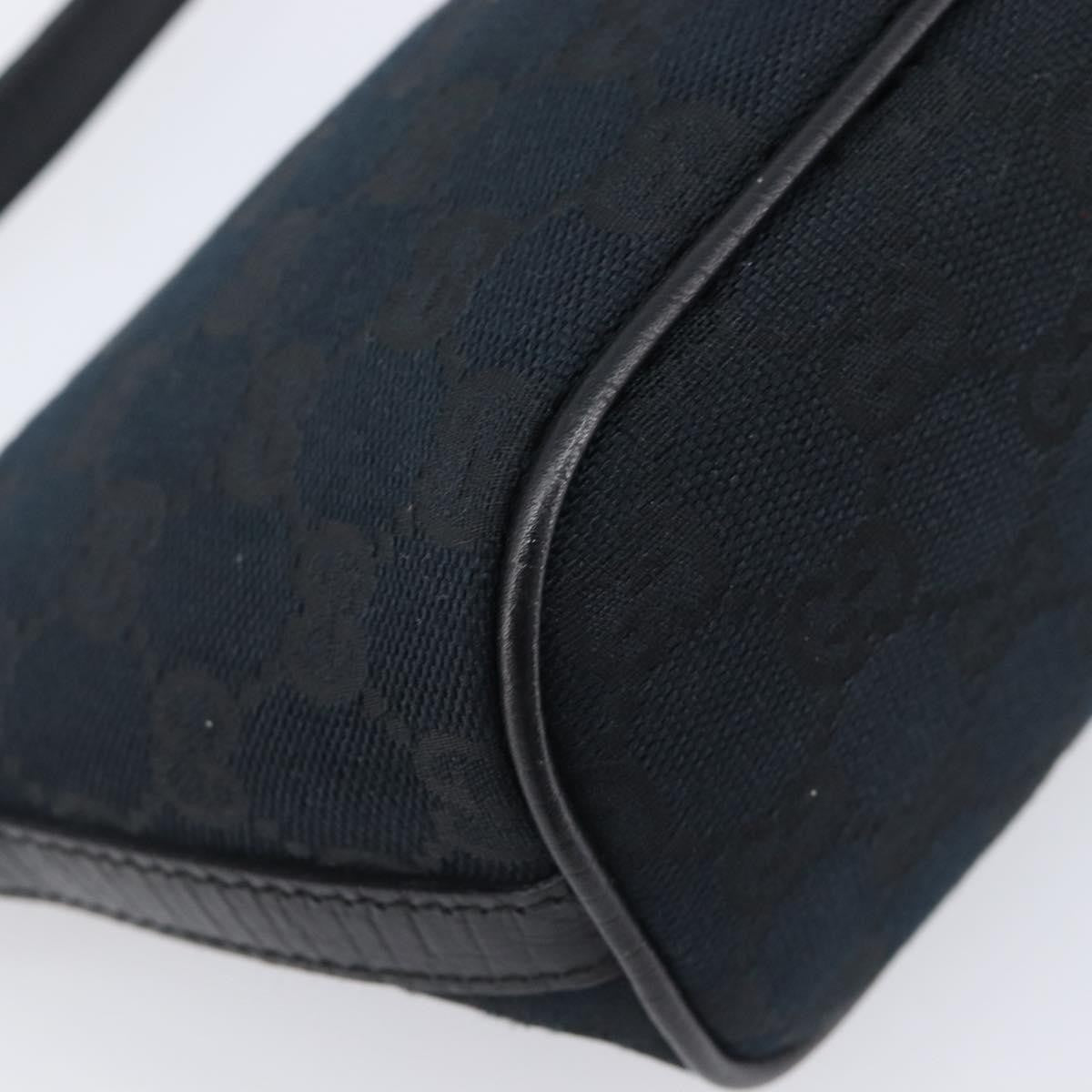 Gucci Zipped Pochette Gg Canvas Black Canvas Shoulder Bag Bag (Pre-Owned)