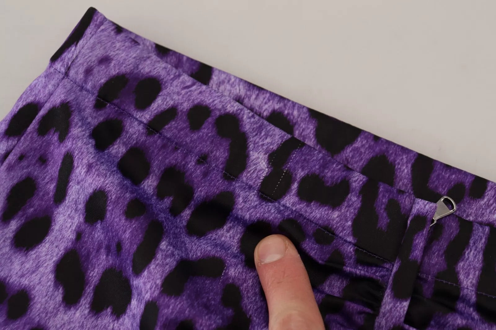 Dolce & Gabbana Purple Leopard Print Pencil Cut Mini Women's Skirt (Pre-Owned)
