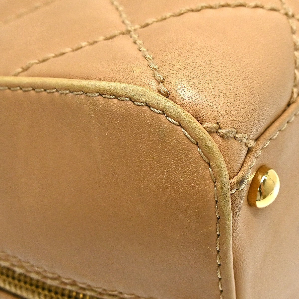 Chanel Surpique Zip Around Satchel Quilted Leather Beige Leather Handbag (Pre-Owned)