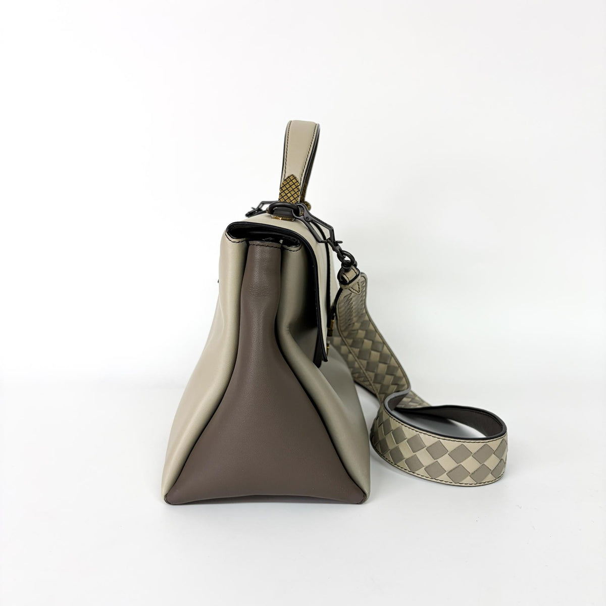 Bottega Veneta Piazza Top Handle Leather With Intrecciato Detail Gray Leather Handbag (Pre-Owned)