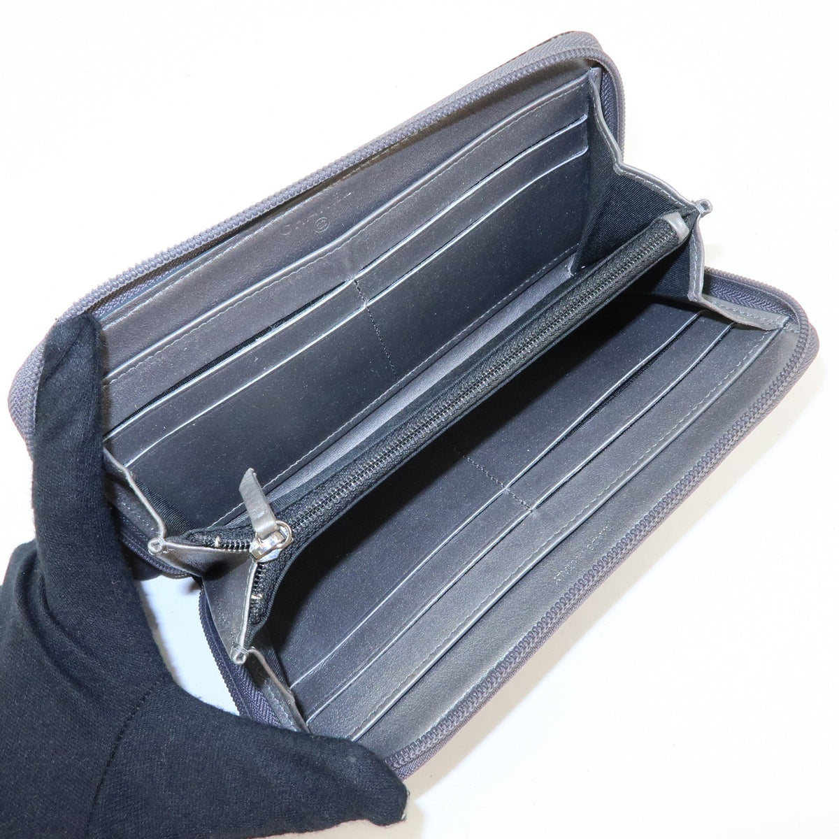 Chanel Vintage Timeless Zip Leather Metallic Crocodile_Skin Wallets Accessory (Pre-Owned)