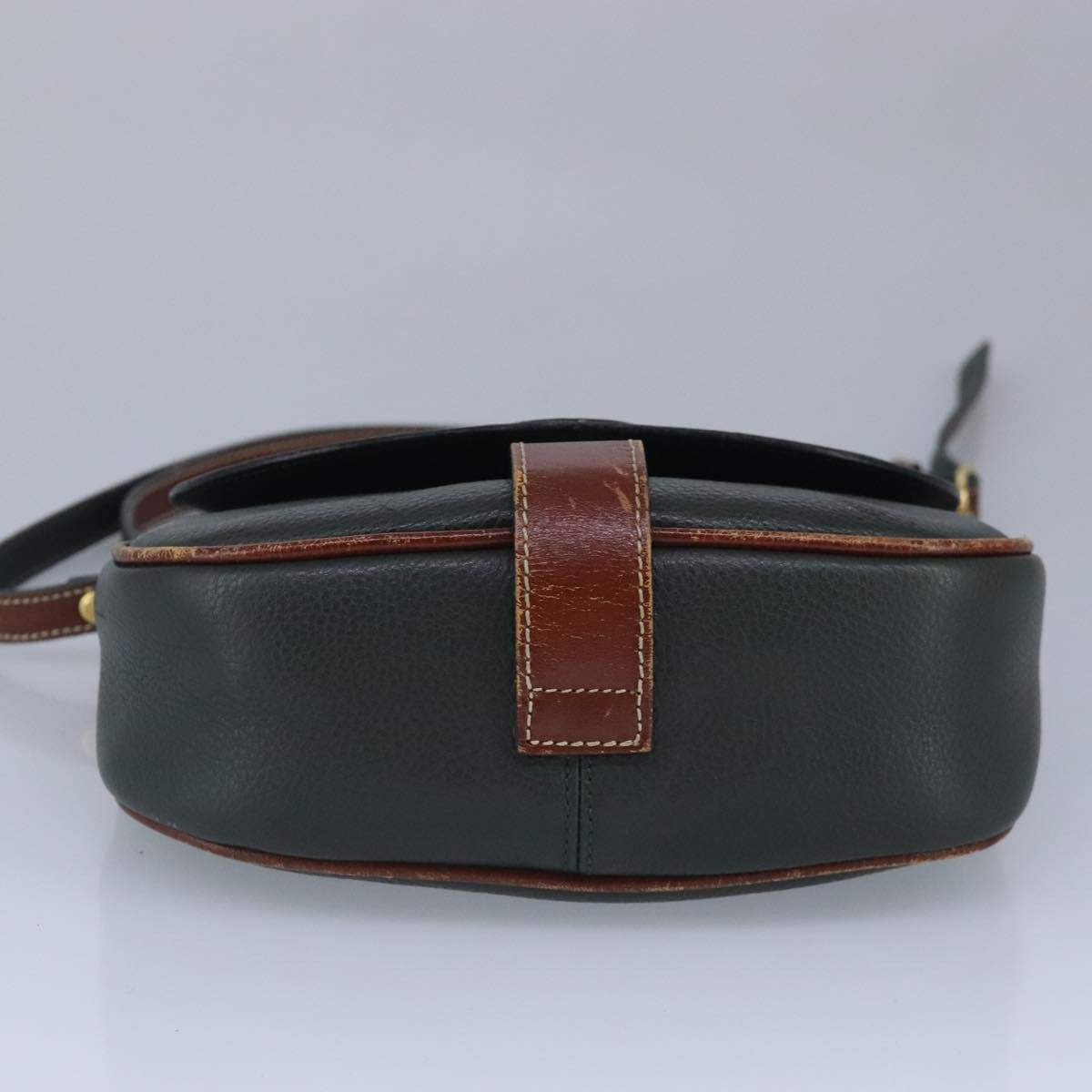 Bally Vintage Leather Green Leather Shoulder Bag Bag (Pre-Owned)