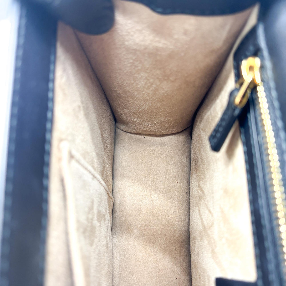 Gucci Sylvie Leather Navy Leather Shoulder Bag Bag (Pre-Owned)