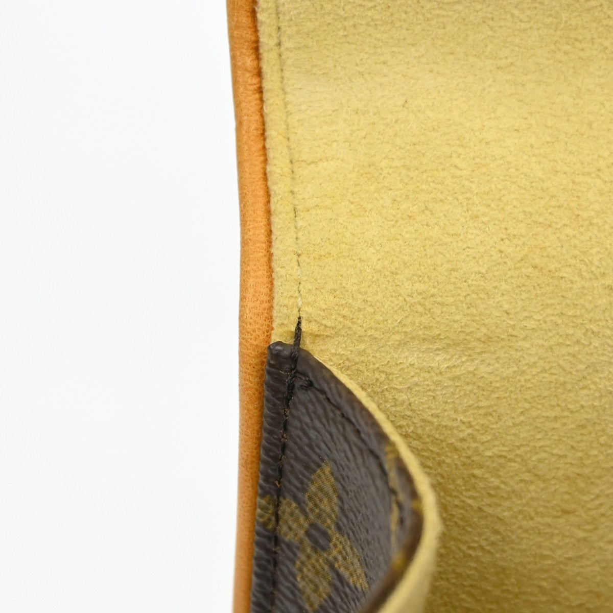 Louis Vuitton Florentine Canvas Brown Canvas Clutche & Pouche Bag (Pre-Owned)