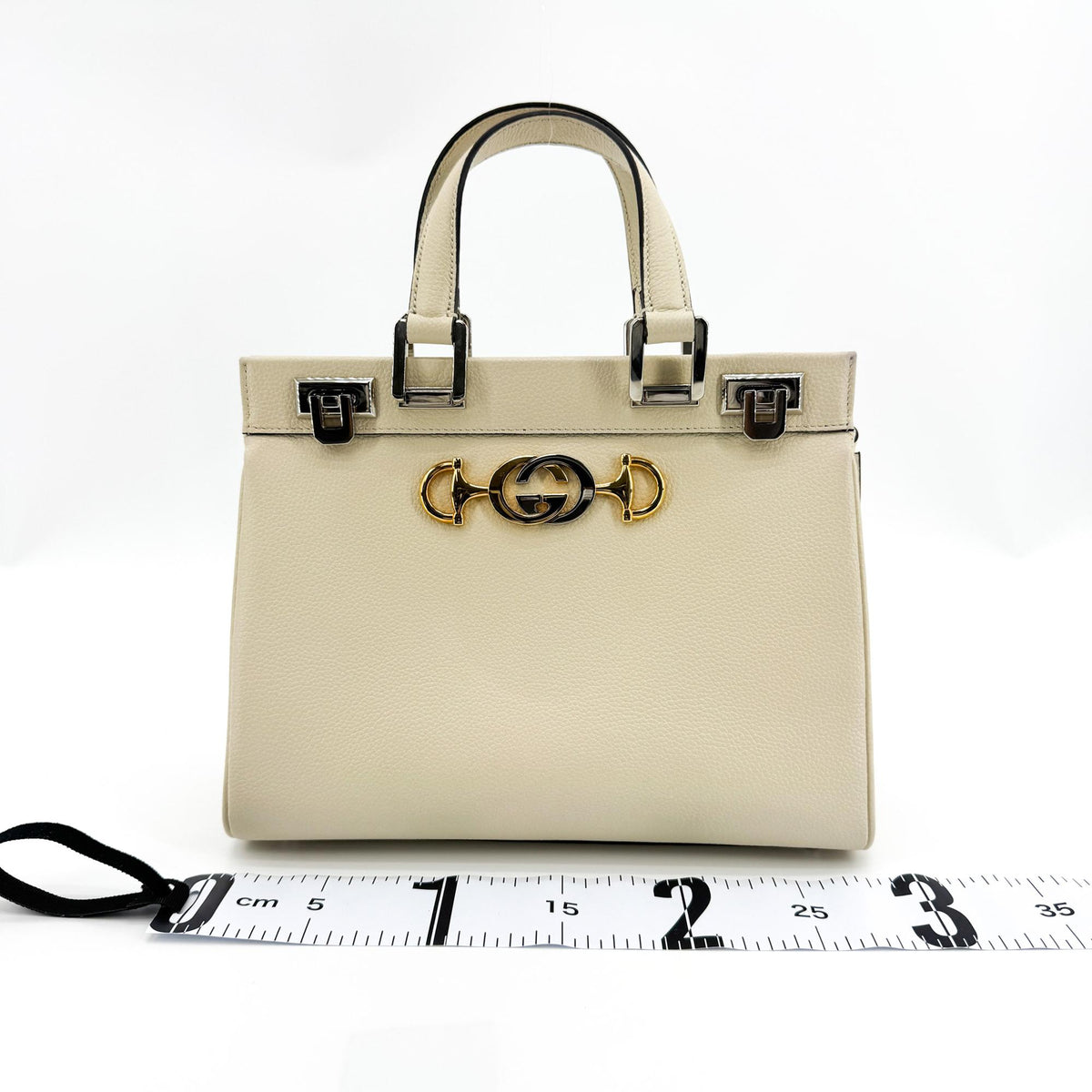 Gucci Zumi Leather Gold Calfskin Shoulder Bag Bag (Pre-Owned)