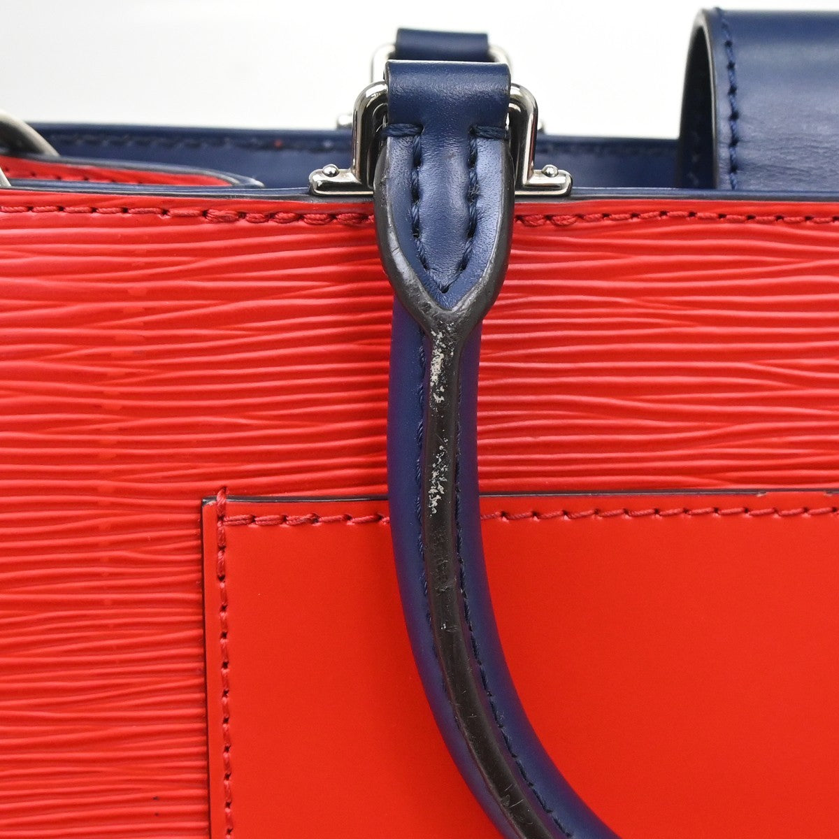 Louis Vuitton Kleber Epi Leather Red Leather Handbag (Pre-Owned)