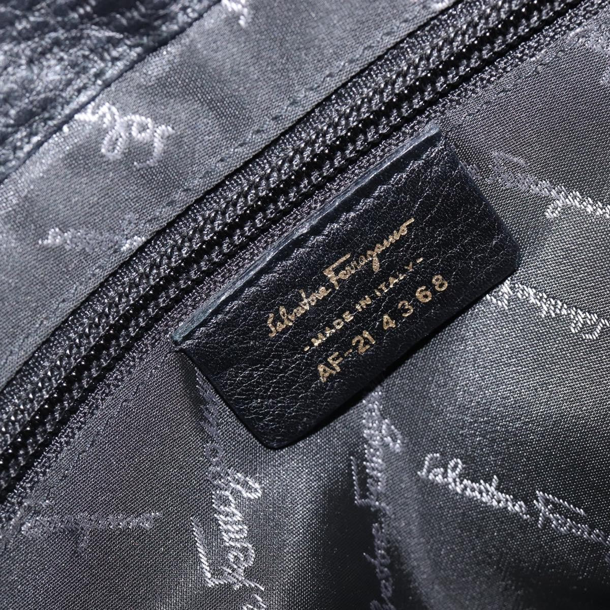 Salvatore Ferragamo Gancini Leather Black Leather Shoulder Bag Bag (Pre-Owned)