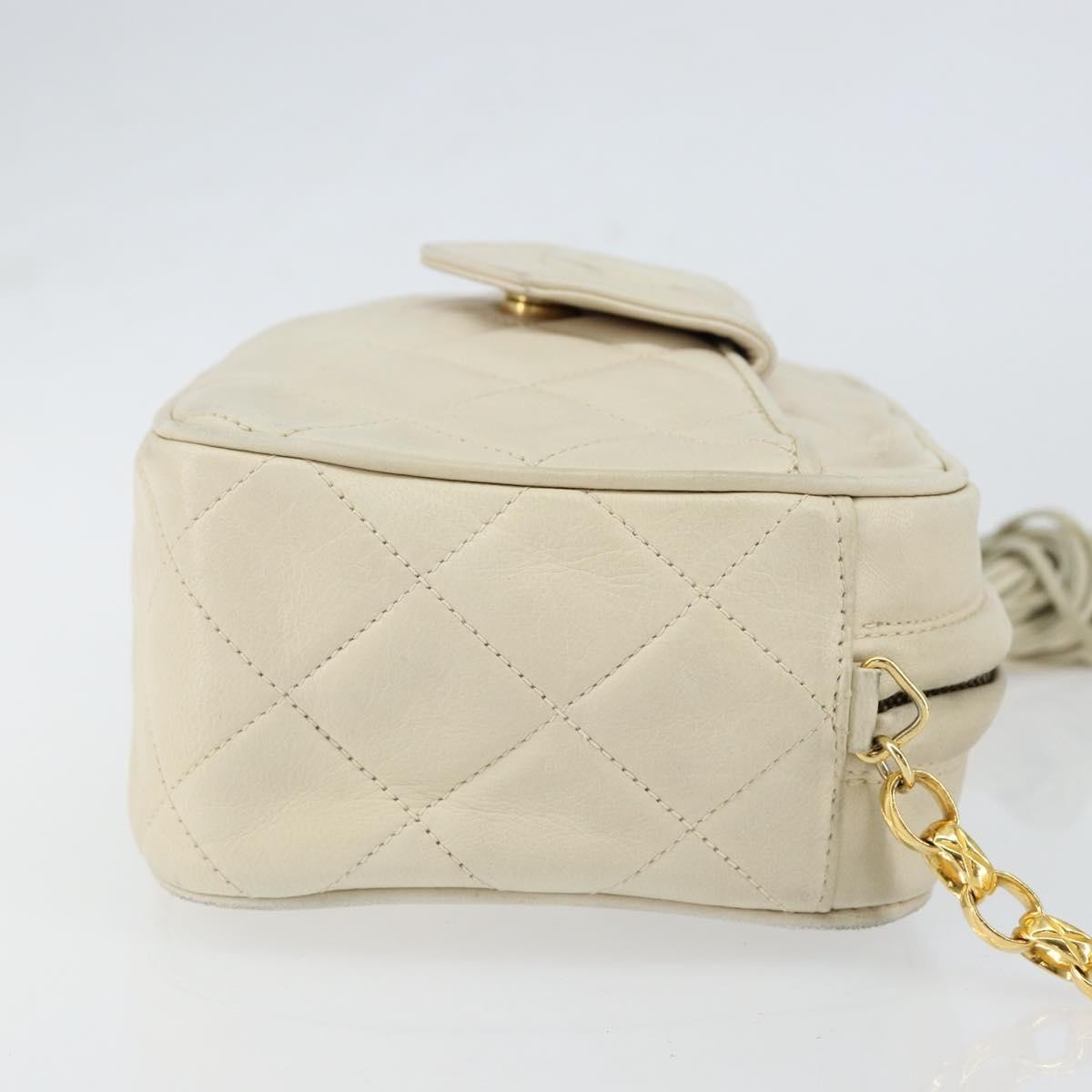 Chanel Vintage Front Pocket Camera Quilted Lambskin Beige Leather Shoulder Bag Bag (Pre-Owned)