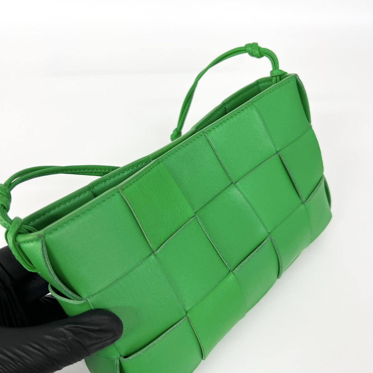 Bottega Veneta Cassette Maxi Intrecciato Leather Green Leather Shoulder Bag Bag (Pre-Owned)
