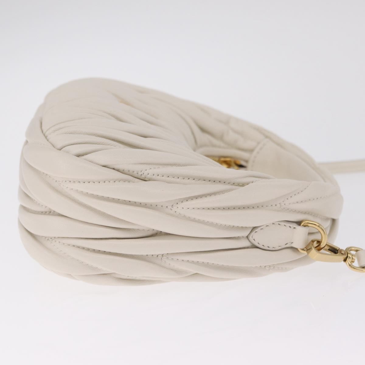 Miu Miu Wander Hobo Matelasse Leather White Leather Shoulder Bag Bag (Pre-Owned)