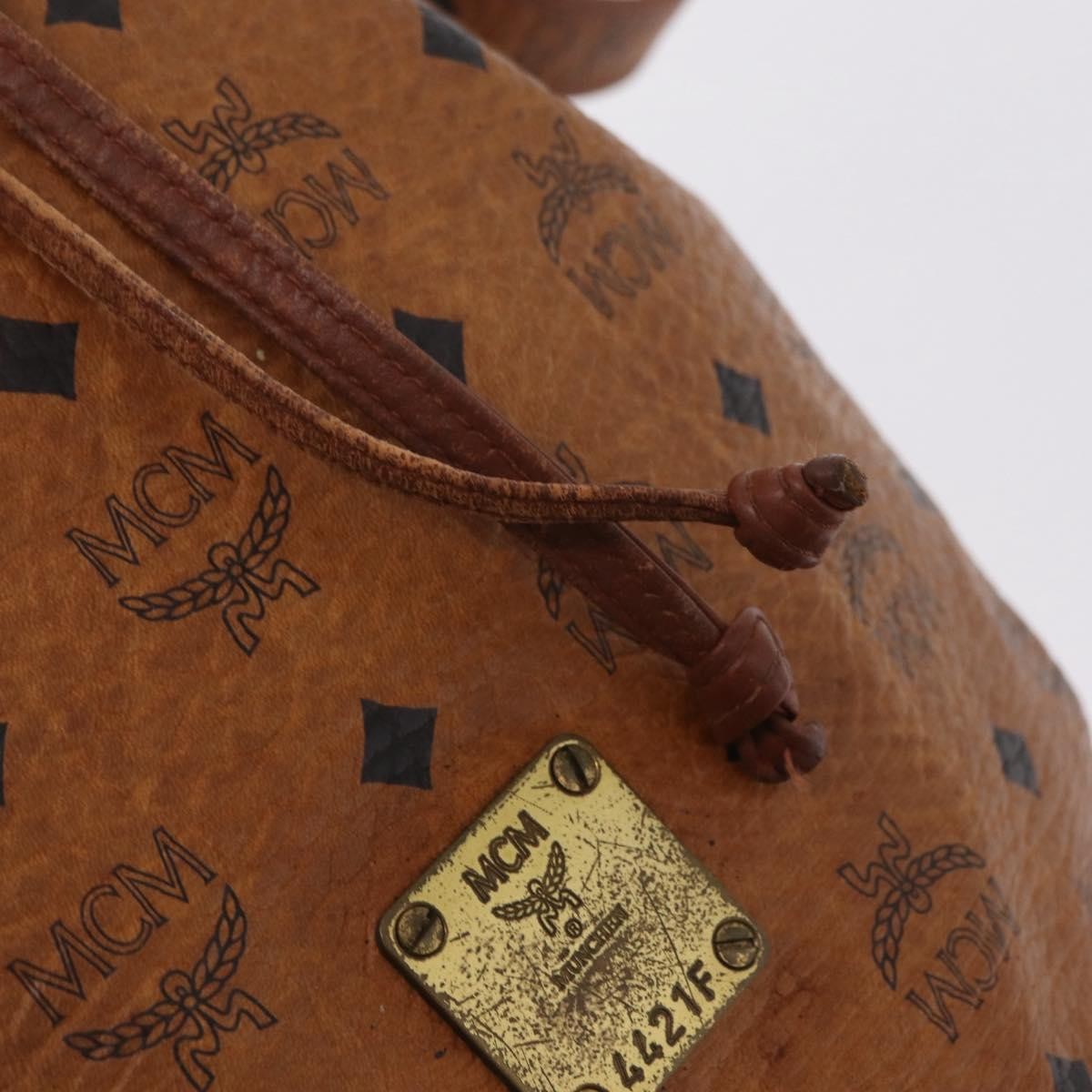 MCM Drawstring Leather Brown Leather Shoulder Bag Bag (Pre-Owned)