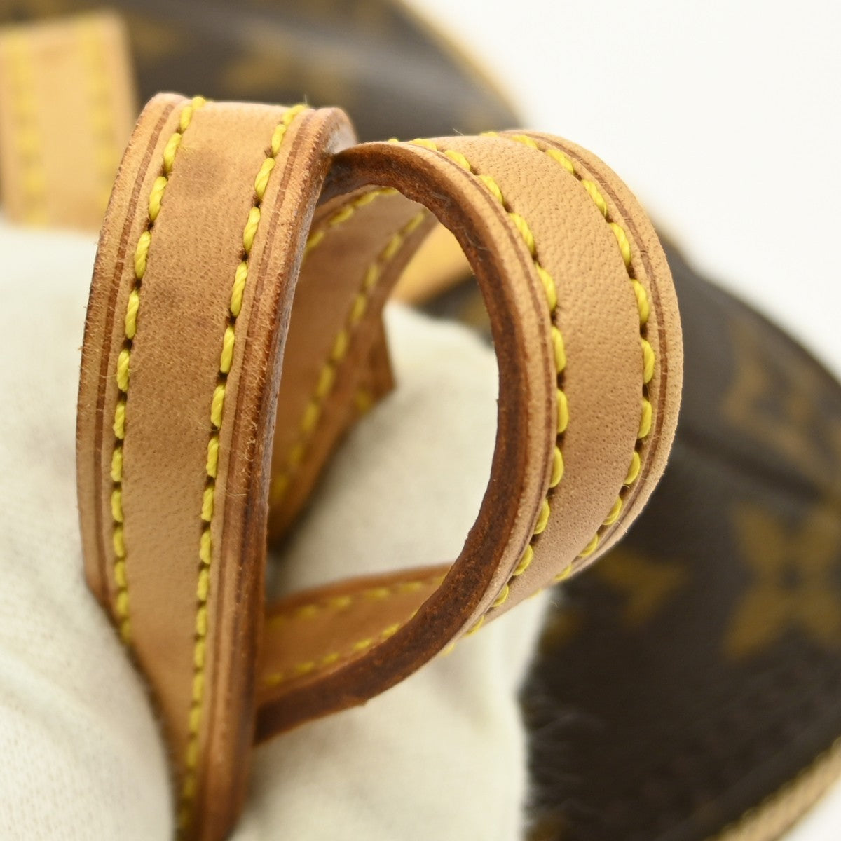 Louis Vuitton Vintage Coussin Monogram Canvas Brown Canvas Shoulder Bag Bag (Pre-Owned)