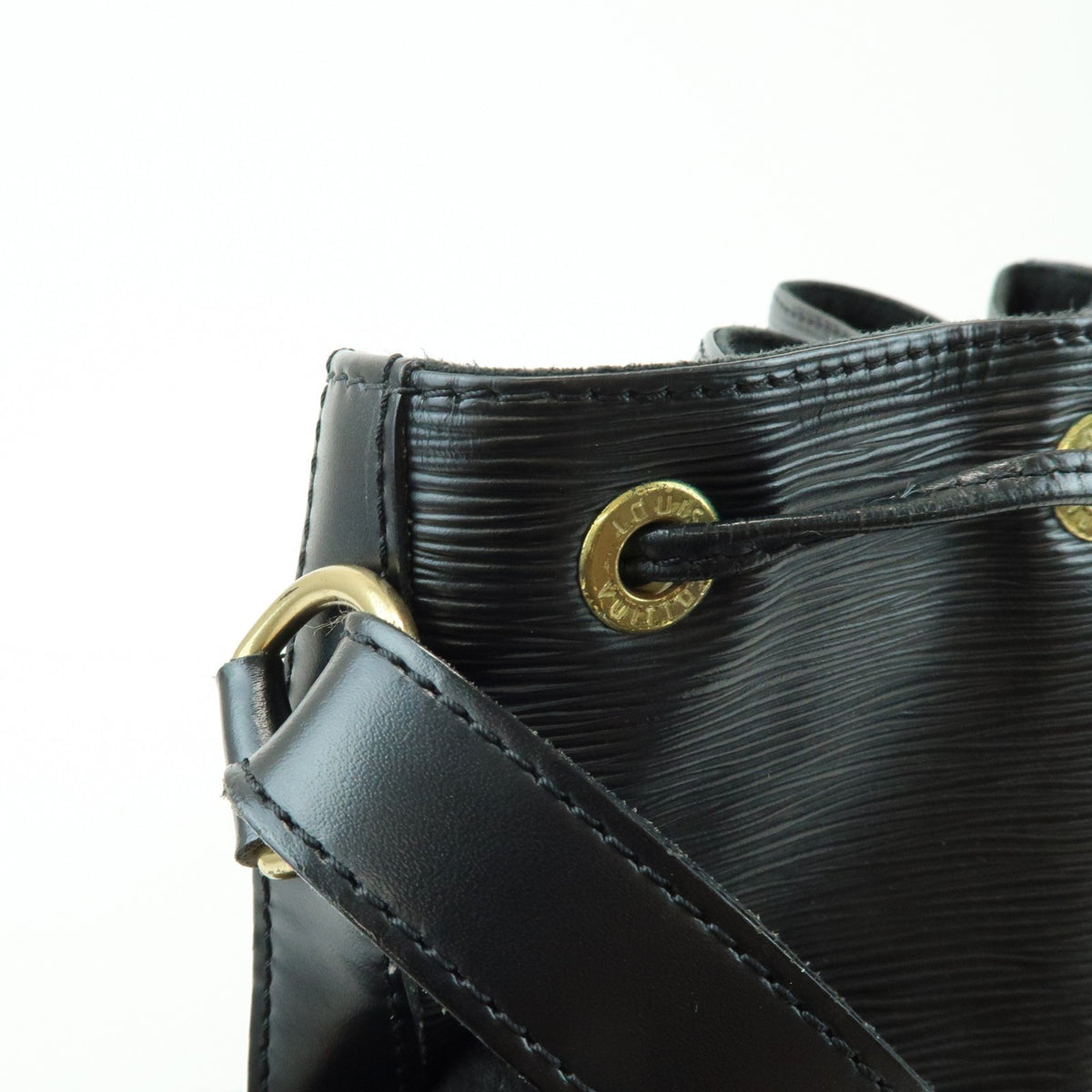 Louis Vuitton Petit Noe Epi Leather Black Leather Handbag (Pre-Owned)