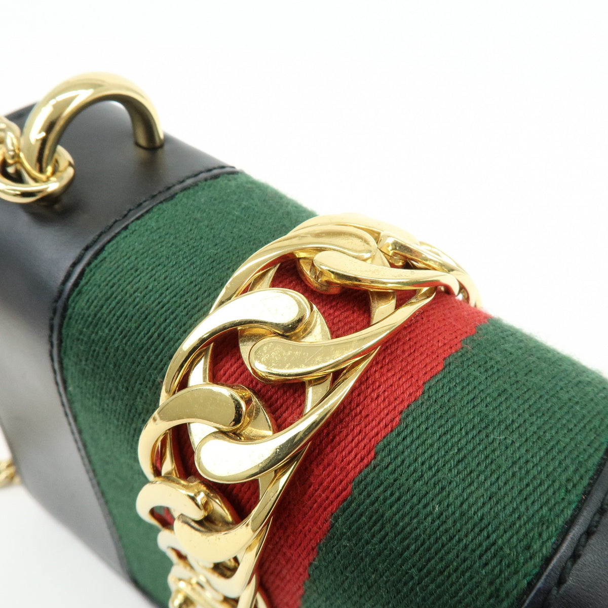 Gucci Sylvie Chain Leather Black Leather Shoulder Bag Bag (Pre-Owned)