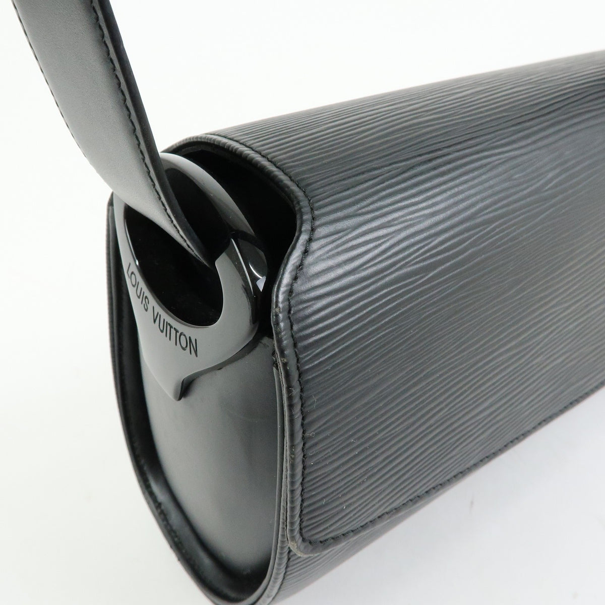 Louis Vuitton Nocturne Epi Leather Black Leather Shoulder Bag Bag (Pre-Owned)