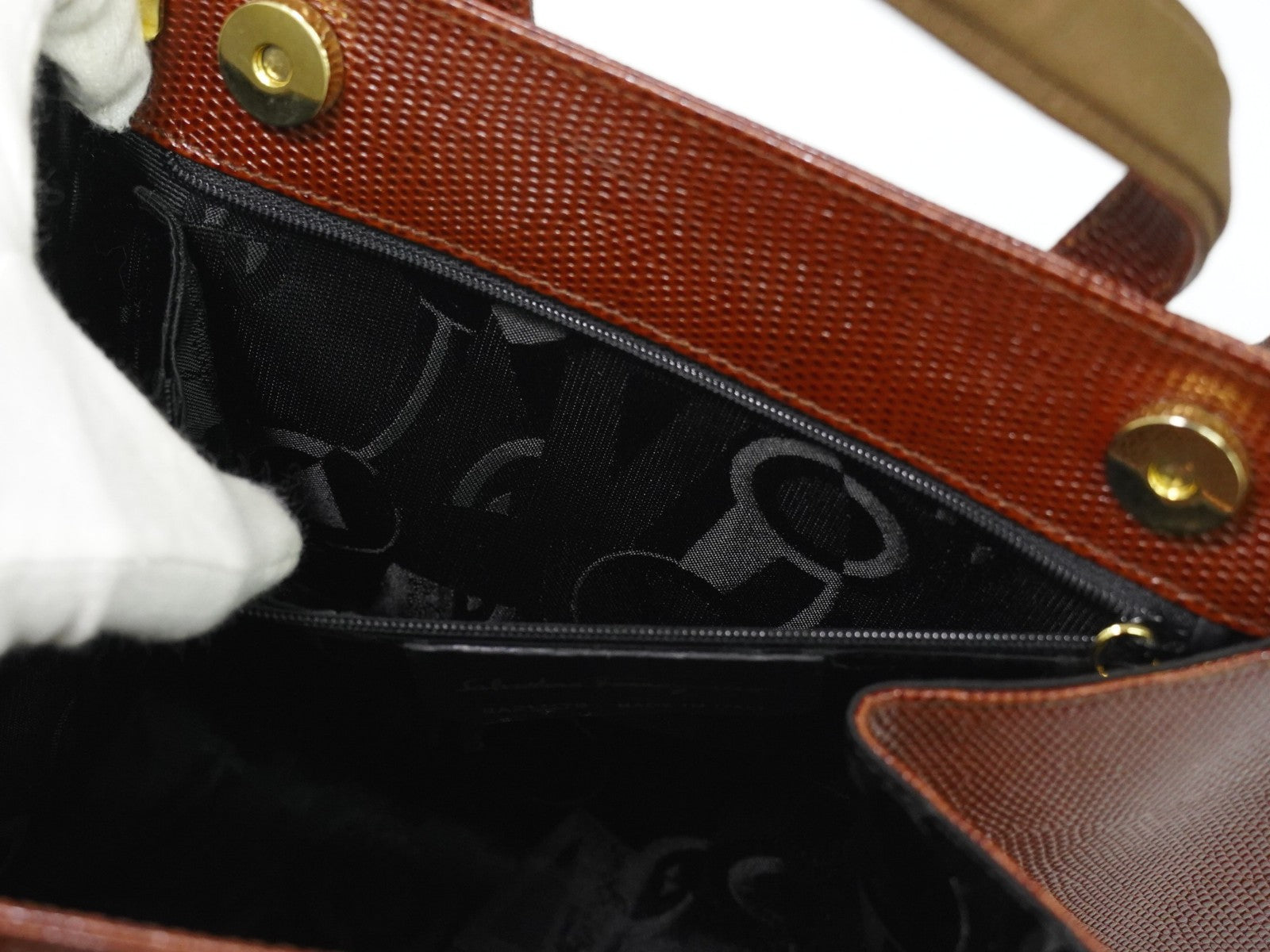 Salvatore Ferragamo Convertible Vara Bow Tote Leather Brown Leather Handbag (Pre-Owned)