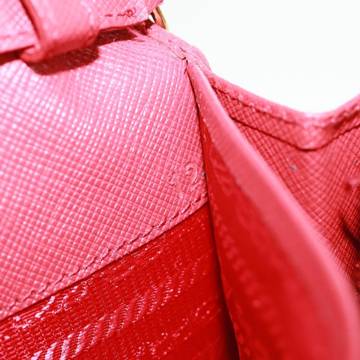 Prada Heart Wallet On Chain Saffiano Leather Red Leather Crossbody Bag Bag (Pre-Owned)