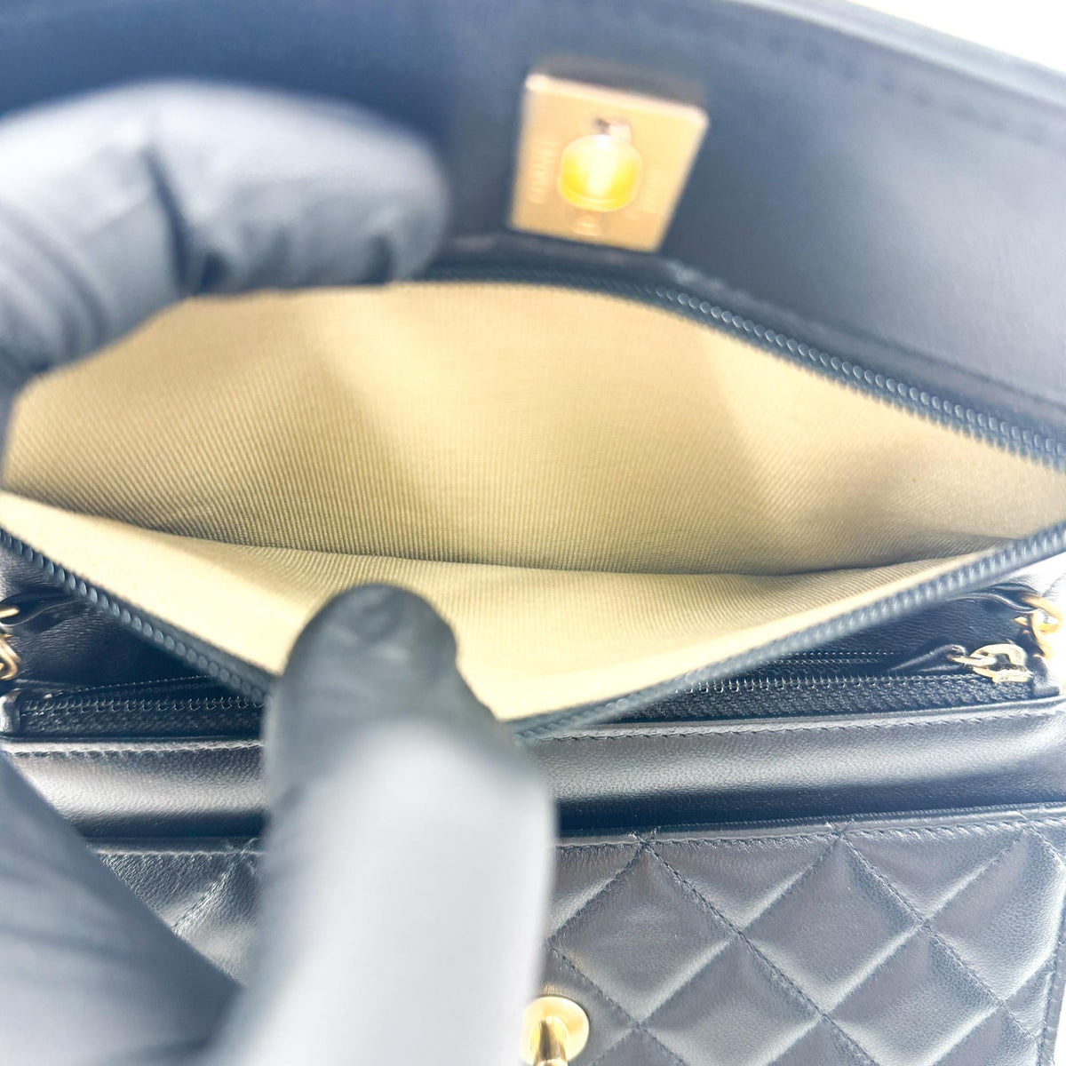 Chanel Pearl Crush Wallet On Chain Quilted Lambskin Black Leather Crossbody Bag Bag (Pre-Owned)