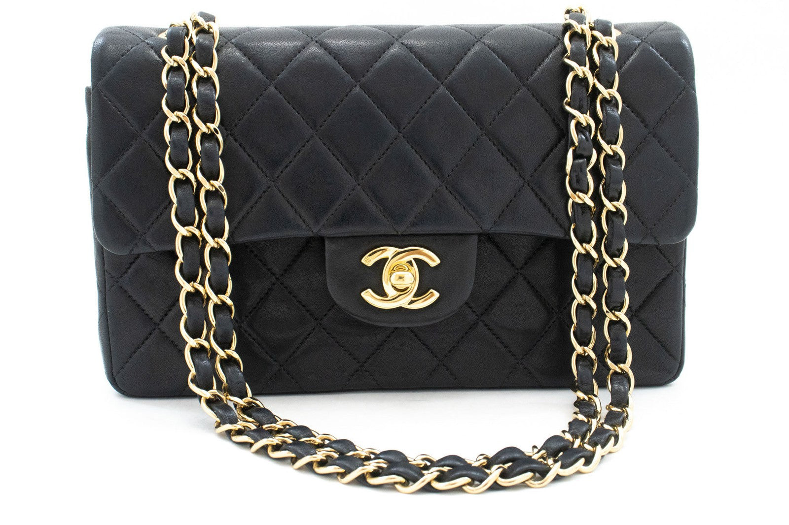 Chanel Classic Flap Lambskin Black Leather Crossbody Bag Bag (Pre-Owned)