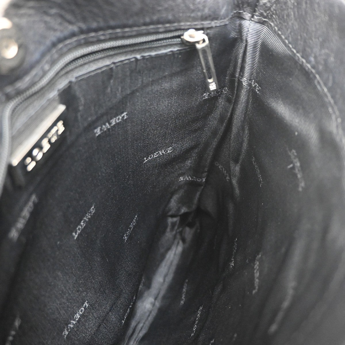 Loewe Anagram Leather Black Leather Shoulder Bag Bag (Pre-Owned)