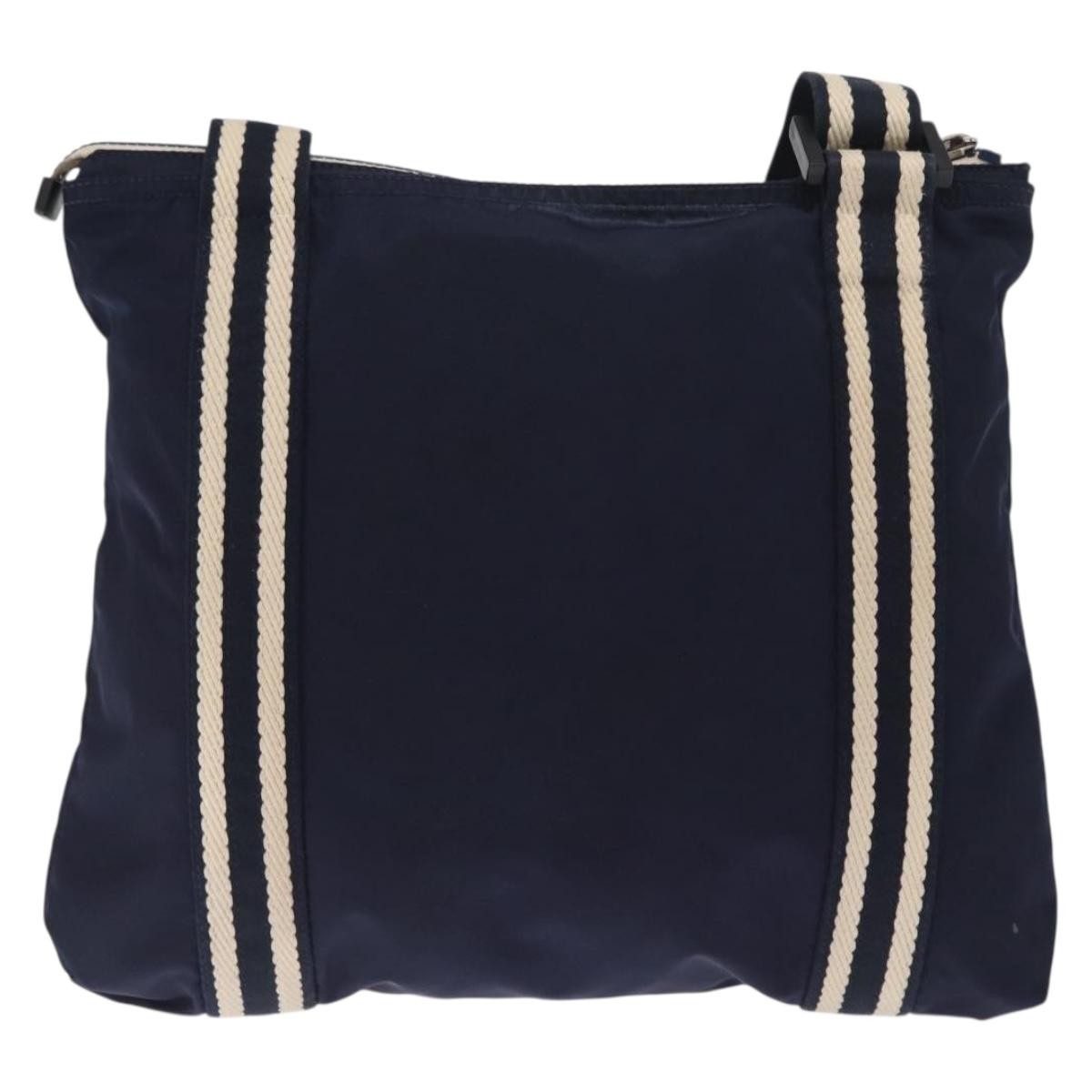 Gucci Vintage Gg Coated Canvas Navy Nylon Shoulder Bag Bag (Pre-Owned)