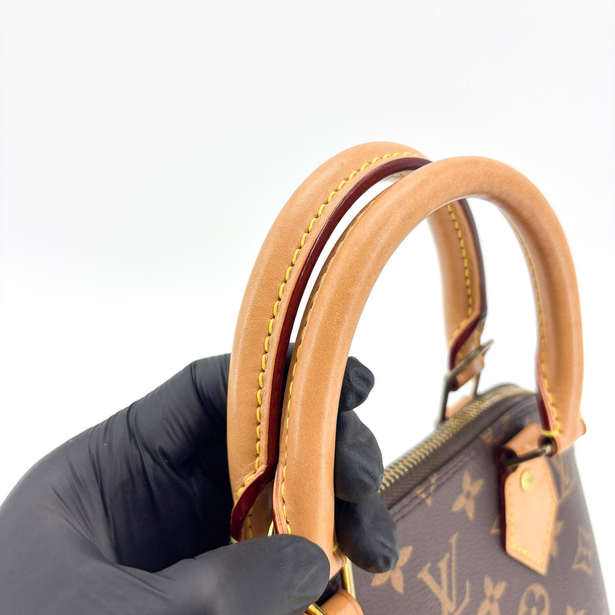 Louis Vuitton Alma Monogram Canvas Brown Canvas Handbag (Pre-Owned)
