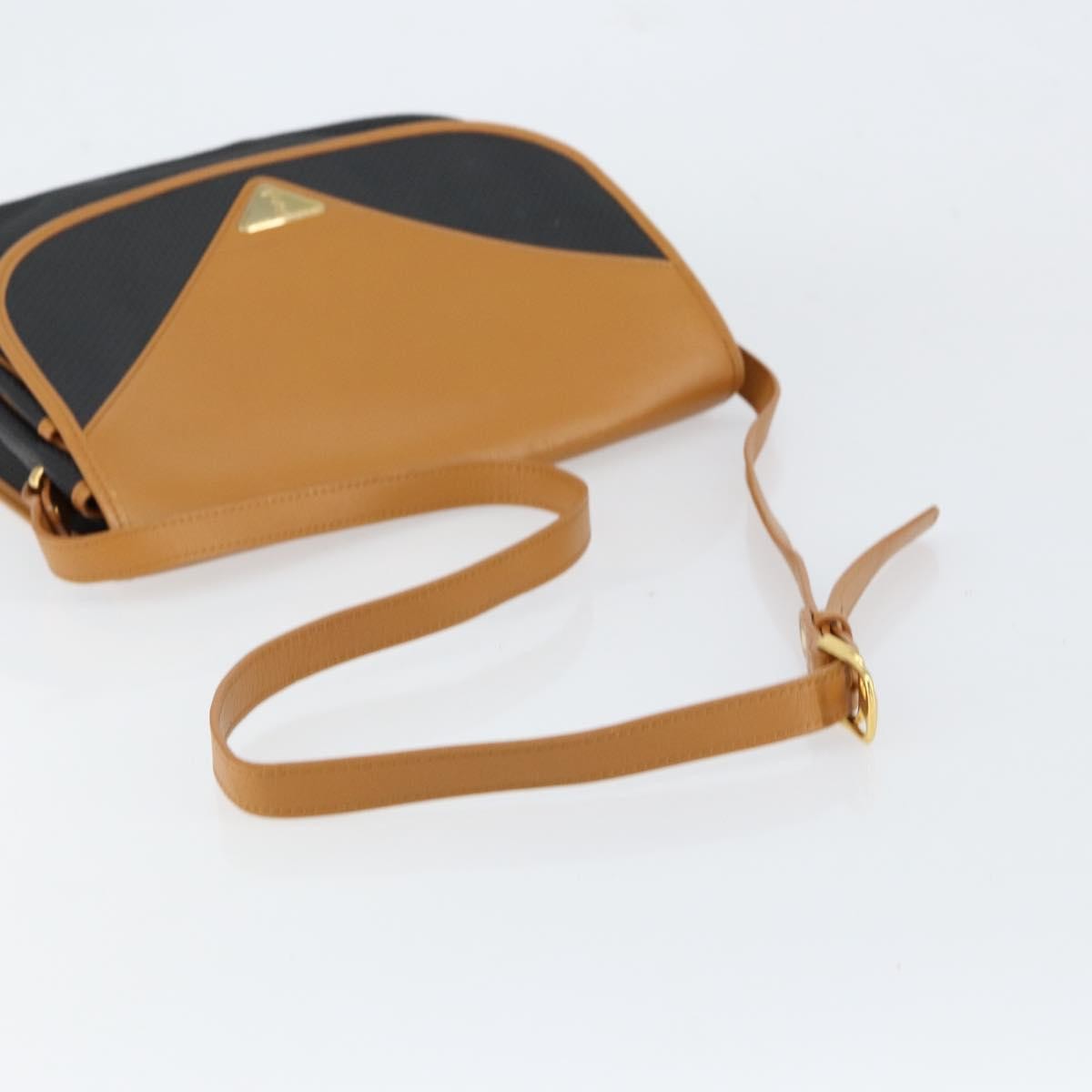 Saint Laurent Vintage Leather Beige Leather Shoulder Bag Bag (Pre-Owned)