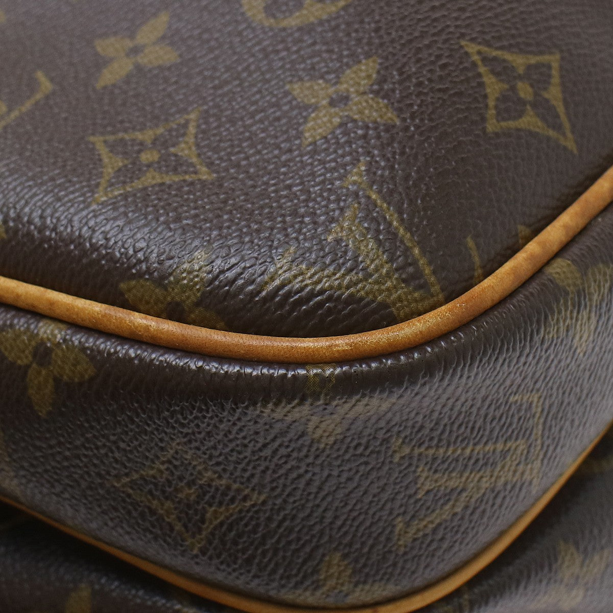 Louis Vuitton Reporter Monogram Canvas Brown Canvas Shoulder Bag Bag (Pre-Owned)