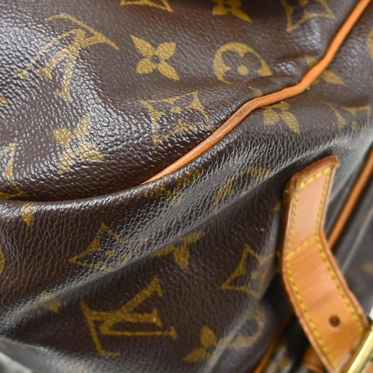 Louis Vuitton Saumur Monogram Canvas Brown Canvas Handbag (Pre-Owned)