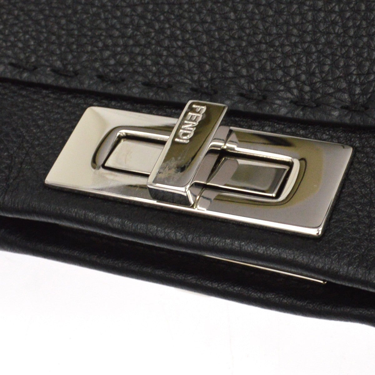 Fendi Selleria Peekaboo Leather Black Leather Handbag (Pre-Owned)