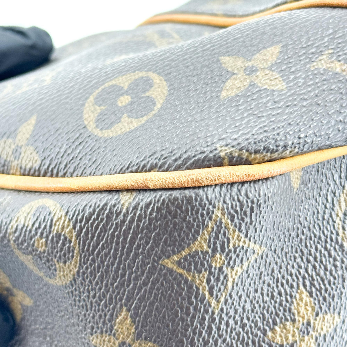 Louis Vuitton Galliera Monogram Canvas Brown Canvas Handbag (Pre-Owned)