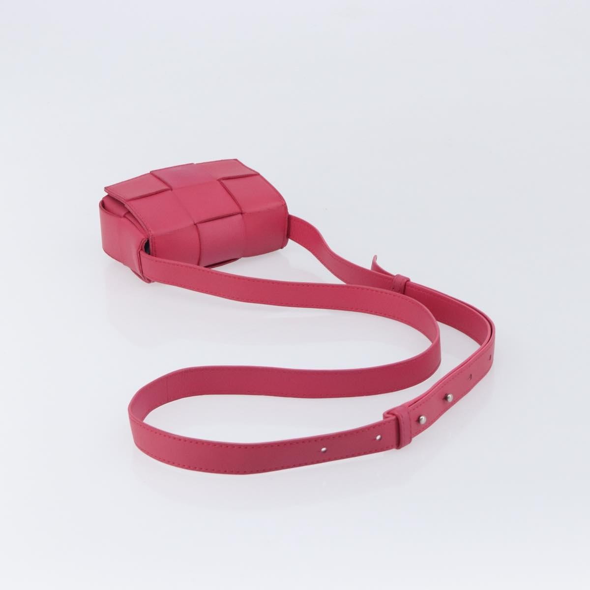 Bottega Veneta Cassette Maxi Intrecciato Leather Pink Leather Crossbody Bag Bag (Pre-Owned)