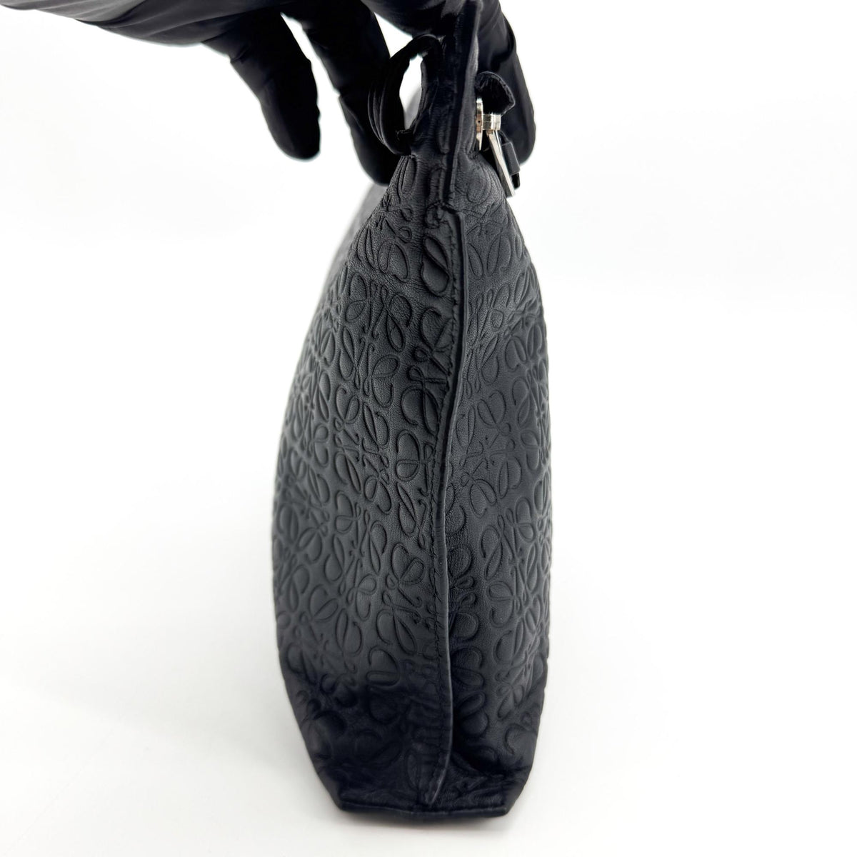 Loewe T Pouch Anagram Embossed Patent Black Leather Clutche & Pouche Bag (Pre-Owned)