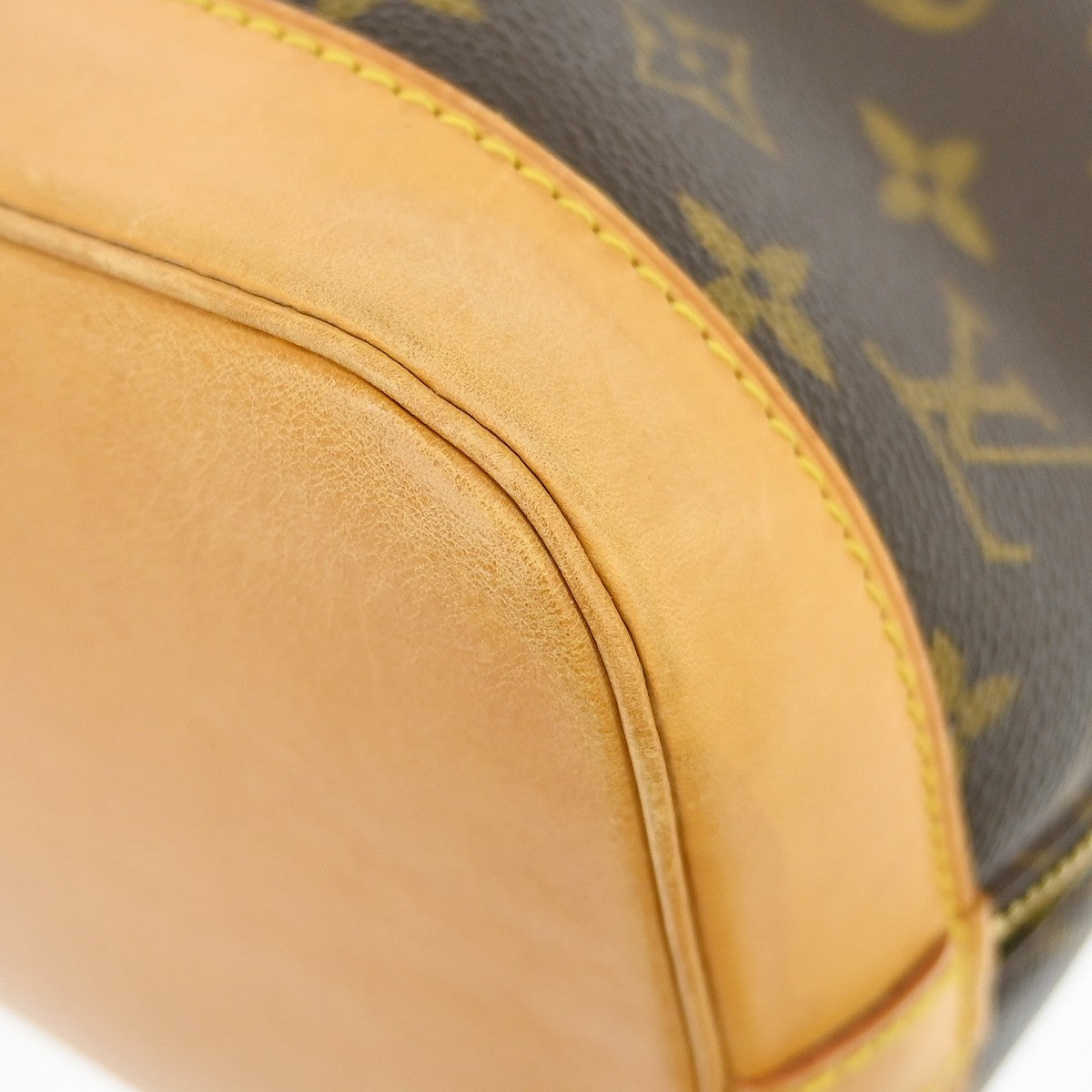 Louis Vuitton Alma Monogram Canvas Brown Canvas Handbag (Pre-Owned)