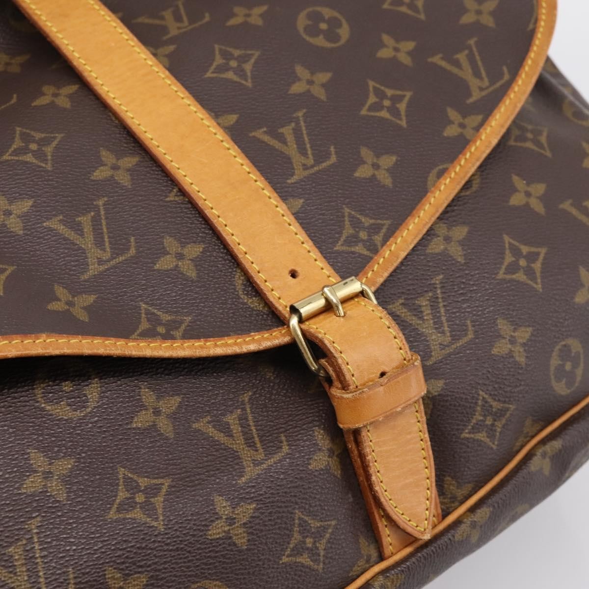 Louis Vuitton Saumur Monogram Brown Canvas Shoulder Bag Bag (Pre-Owned)