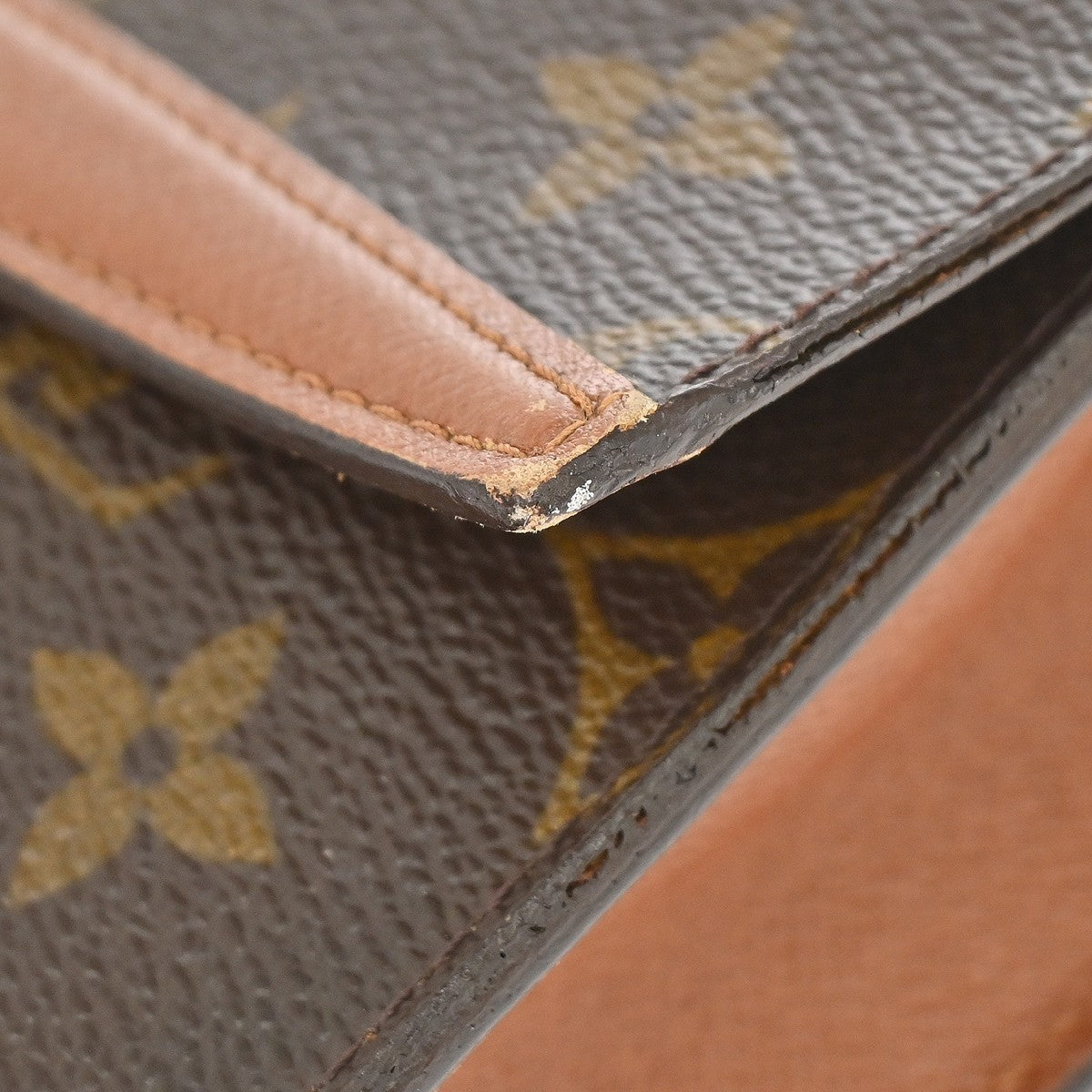 Louis Vuitton Pochette Arche Waist Monogram Canvas Brown Canvas Handbag (Pre-Owned)