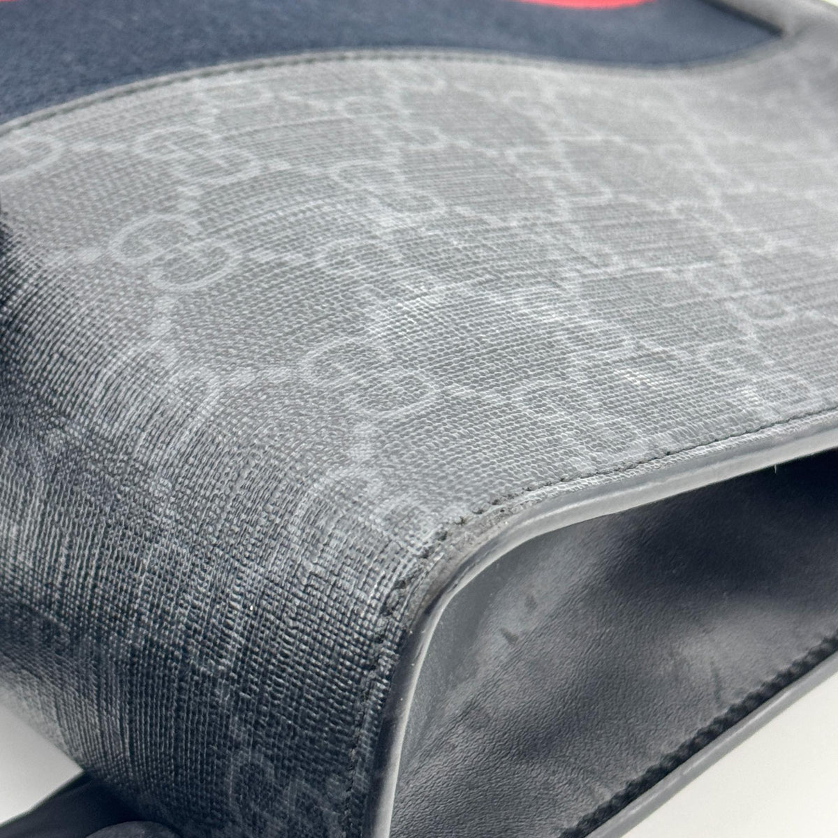 Gucci Web Zip Pouch Gg Coated Canvas Black Canvas Clutche & Pouche Bag (Pre-Owned)