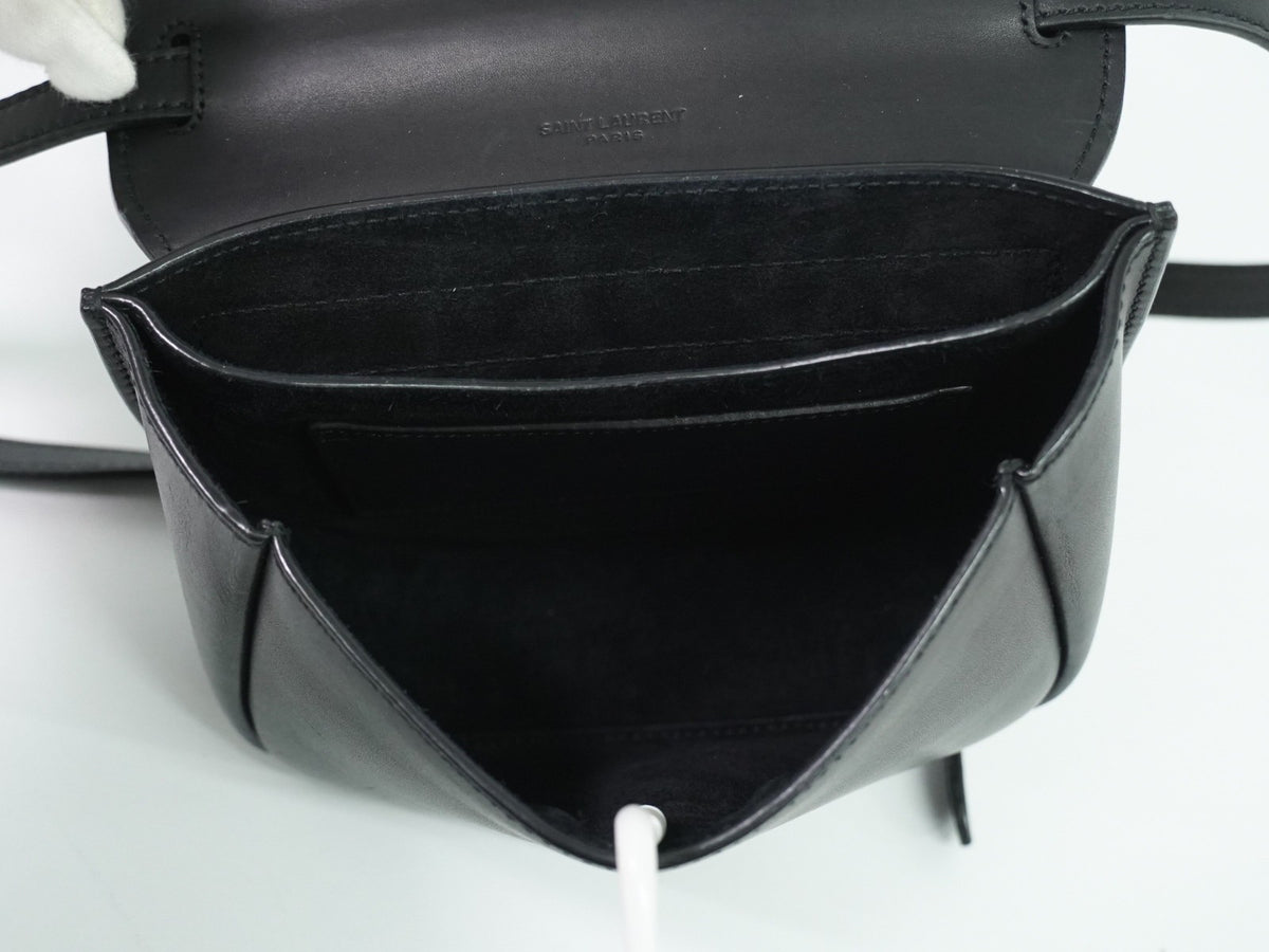 Saint Laurent Kaia Leather Black Leather Shoulder Bag Bag (Pre-Owned)