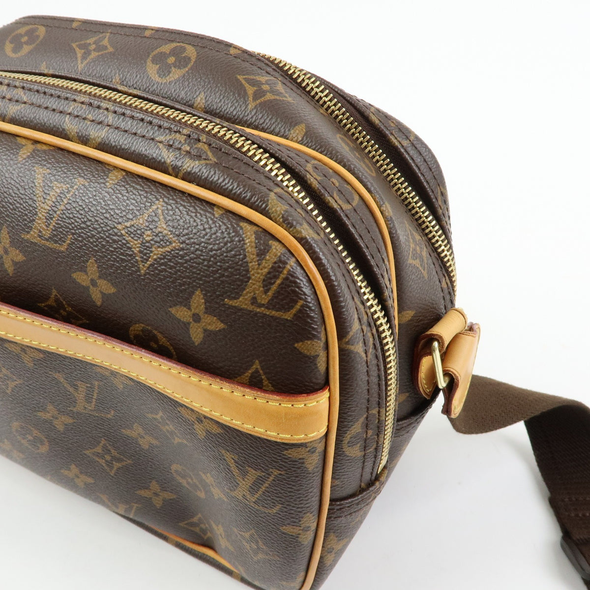 Louis Vuitton Reporter Monogram Canvas Brown Canvas Shoulder Bag Bag (Pre-Owned)