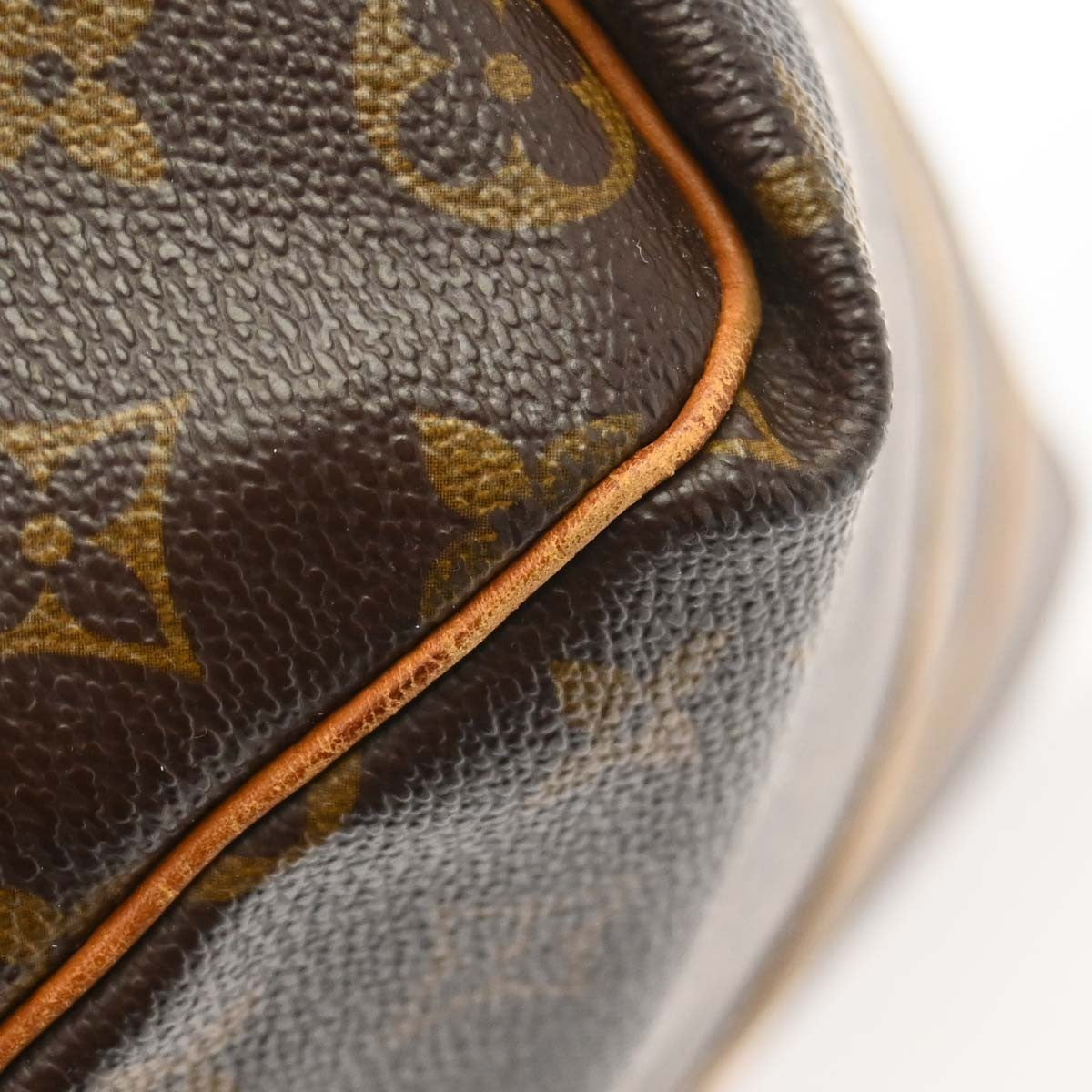Louis Vuitton Keepall Monogram Canvas Brown Canvas Travel Bag Bag (Pre-Owned)