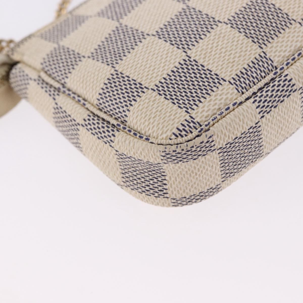 Louis Vuitton Mini Pochette Accessoires Damier Canvas Beige Canvas Clutche & Pouche Bag (Pre-Owned)