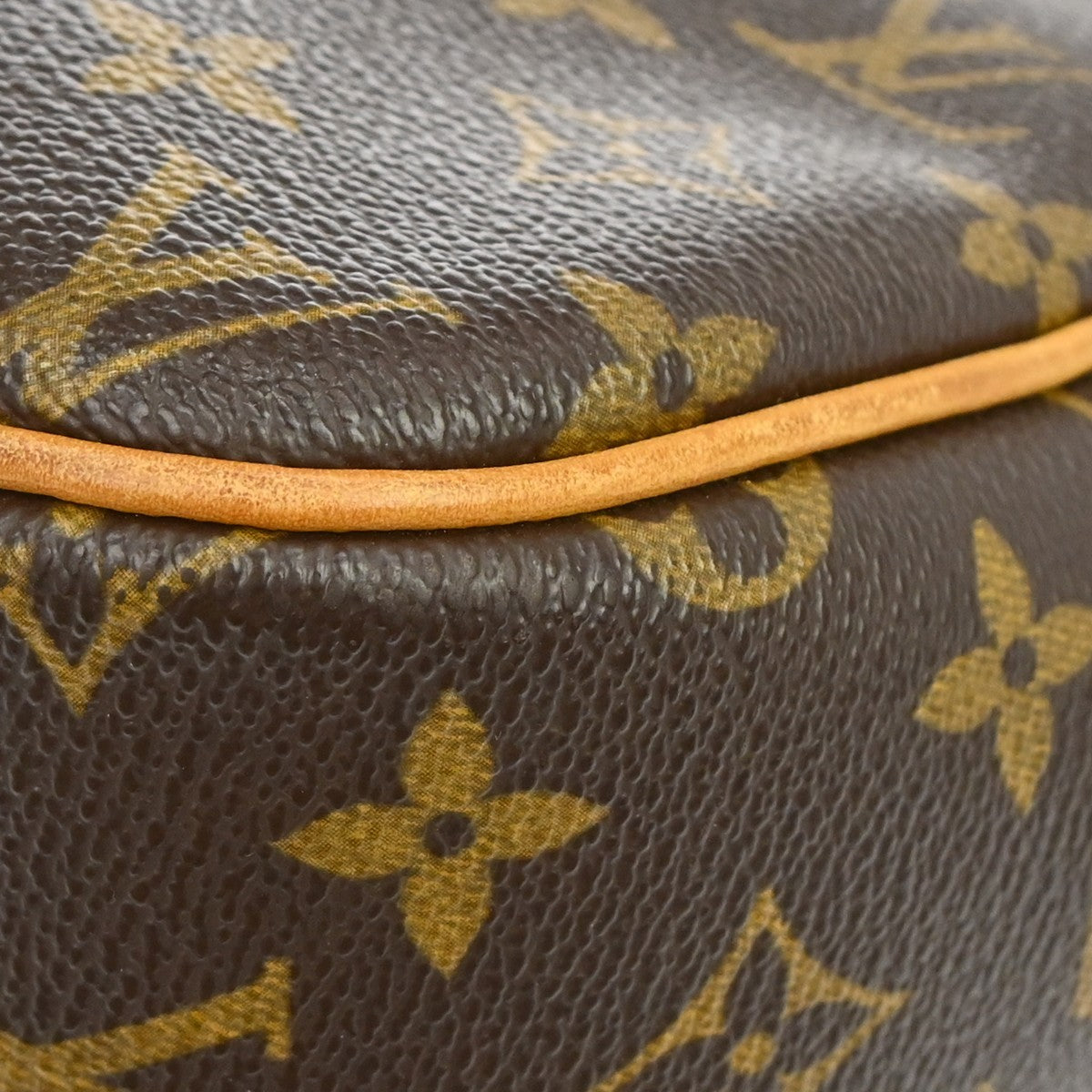 Louis Vuitton Reporter Monogram Brown Canvas Shoulder Bag Bag (Pre-Owned)