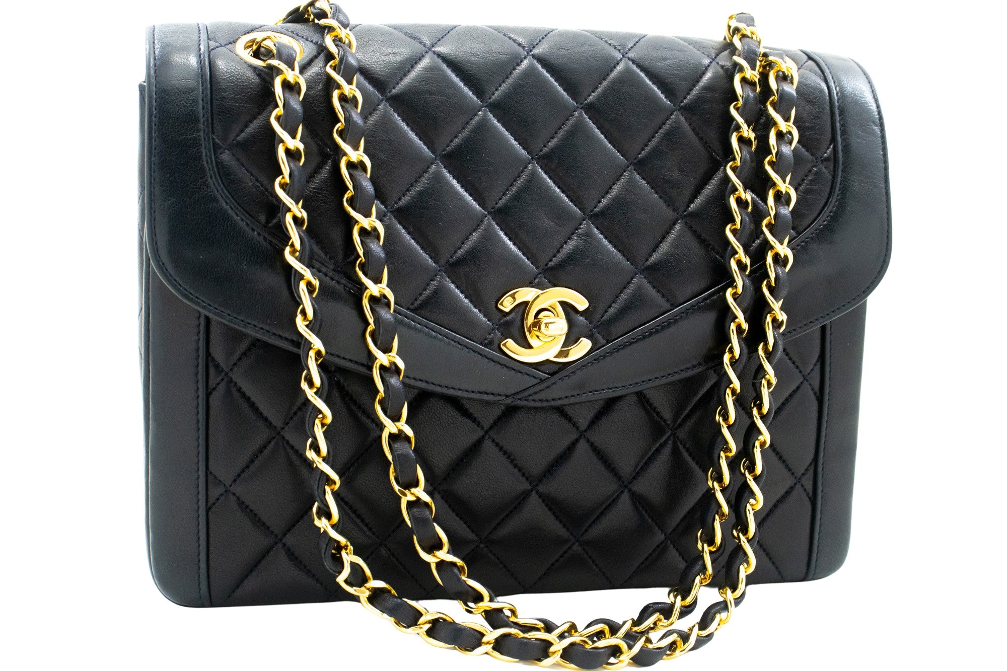 Chanel Matelassé Navy Leather Shoulder Bag (Pre-Owned)